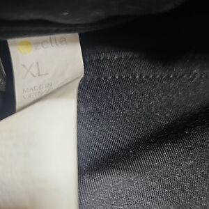 Zella Black Performance Top XL